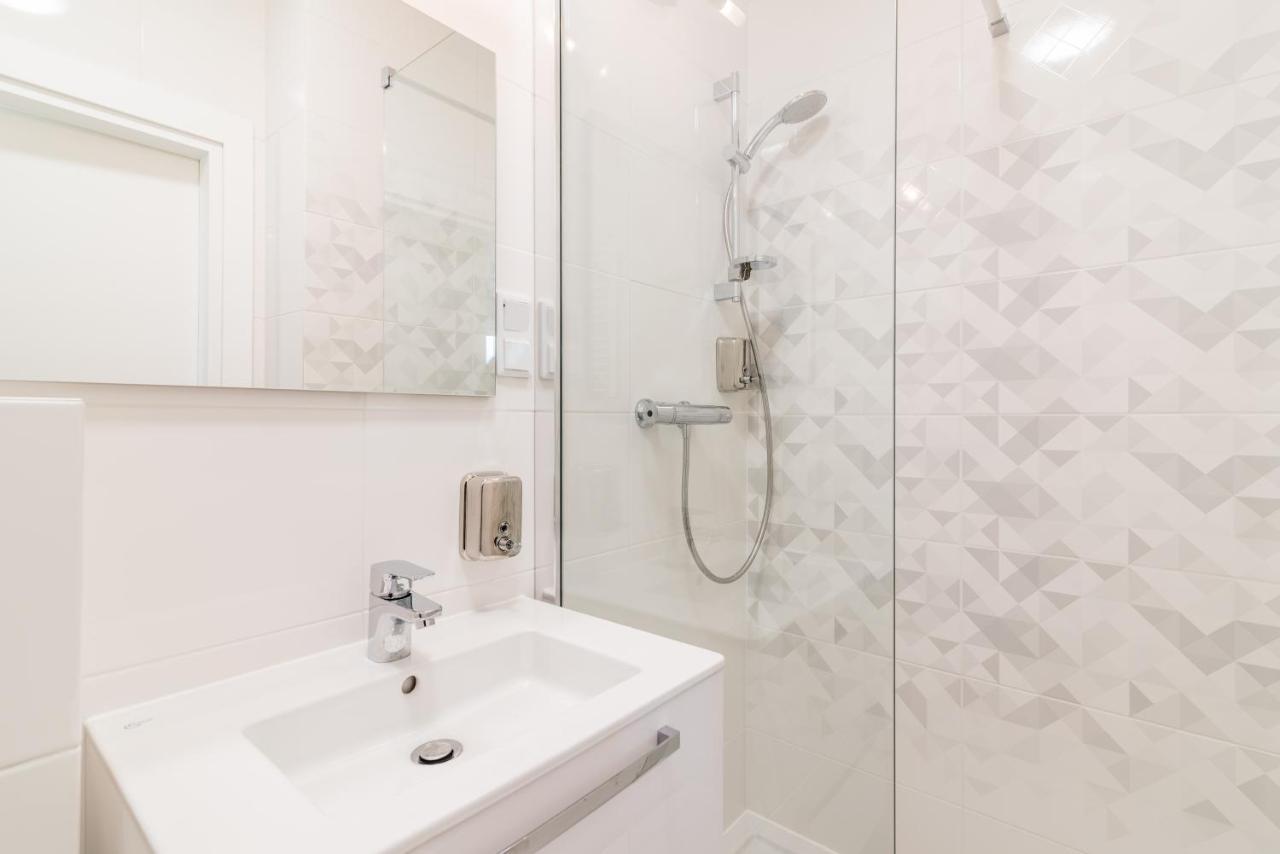 Invia Apartment